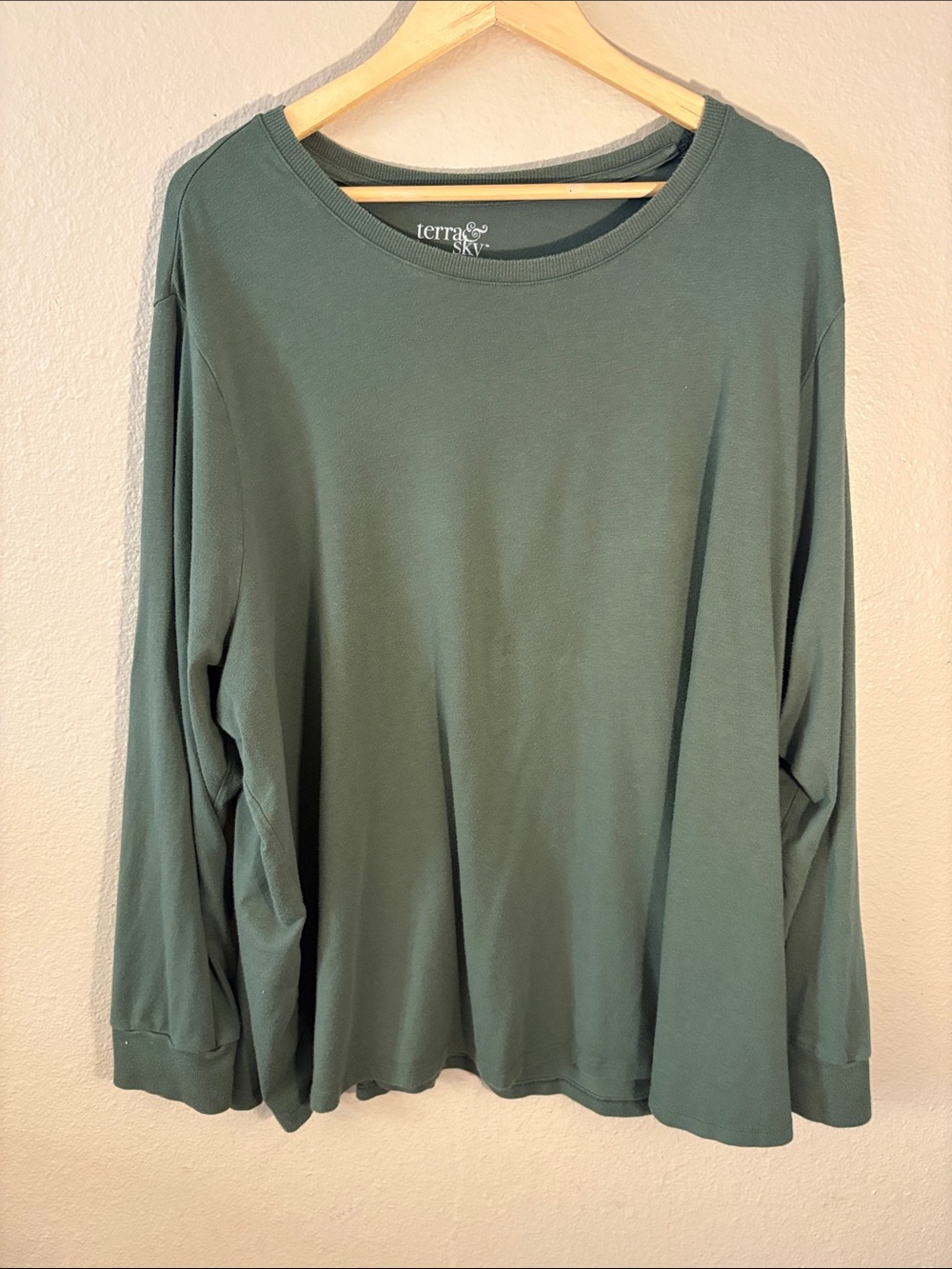 Terra & Sky Women's 4X Deep Green Long Sleeve Tee Plus Size Relaxed Top